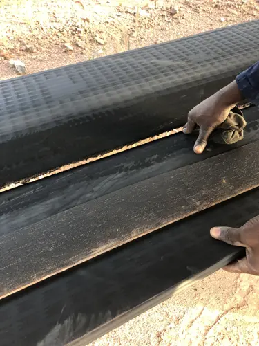 Reva i stålkordsband.